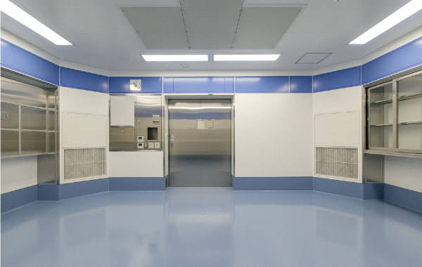 高規格手術室「バイオクリンルーム」クラス1000(空気中の浮遊微生物に対する管理レベル)